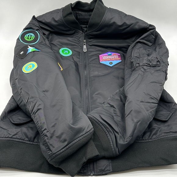 Men’s The Points Guy Awards 23 Black Uniqlo Bomber Jacket Large - Picture 7 of 13